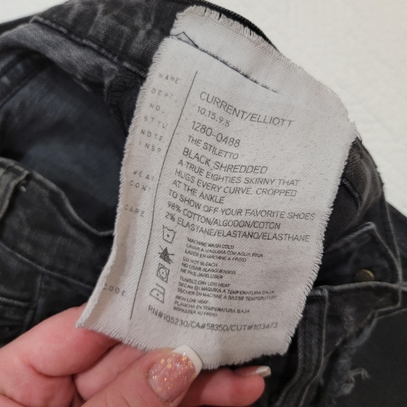Current/Elliot shredded skinny jeans. - Picture 5 of 9